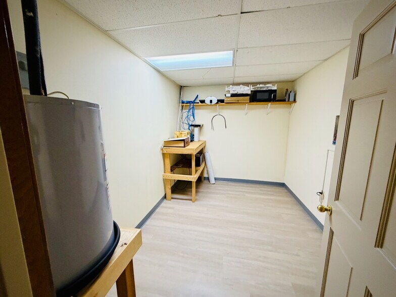 More Photos Of 12484c Warwick Blvd, Newport News Office For Lease