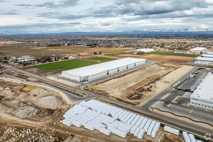 More Photos Of 16810 Northside Blvd, Nampa Warehouse For Sale