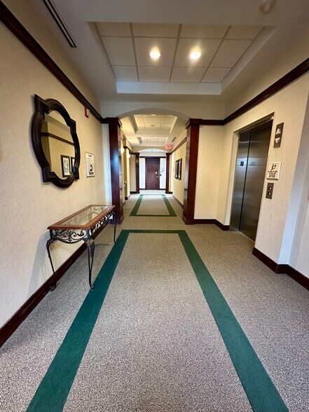 More Photos Of 204 Muirs Chapel Rd, Greensboro Office For Lease