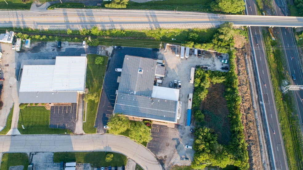 More Photos Of 20620 Burl Ct, Joliet Warehouse For Lease