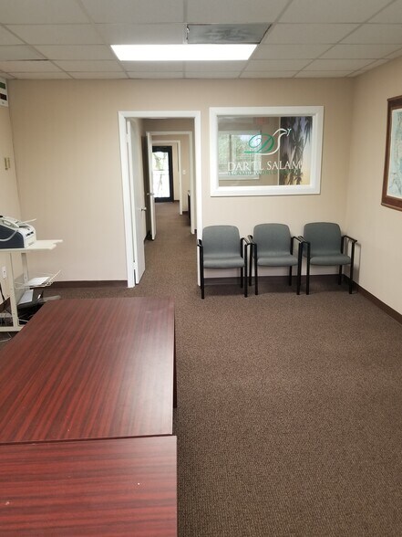 More Photos Of 2201 NE 52nd St, Lighthouse Point Medical For Sale