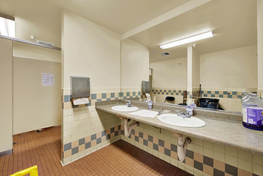 More Photos Of 814 Court St, Woodland Rehabilitation Center For Sale