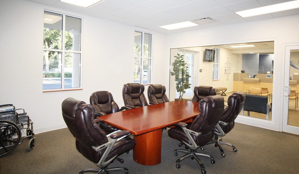 More Photos Of 10696 Old Saint Augustine Rd, Jacksonville Medical For Lease