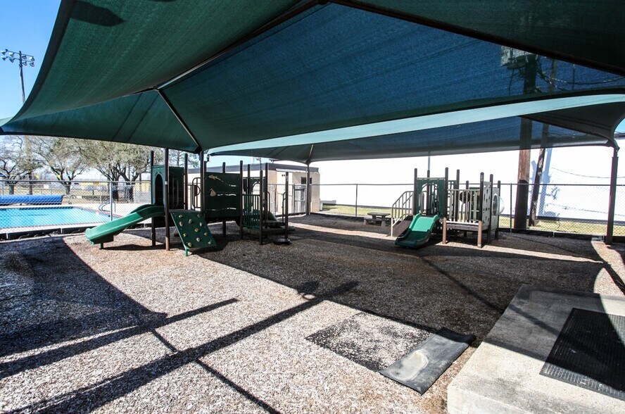 More Photos Of 14650 Old Galveston Road (Hwy 3), Webster Schools For Sale