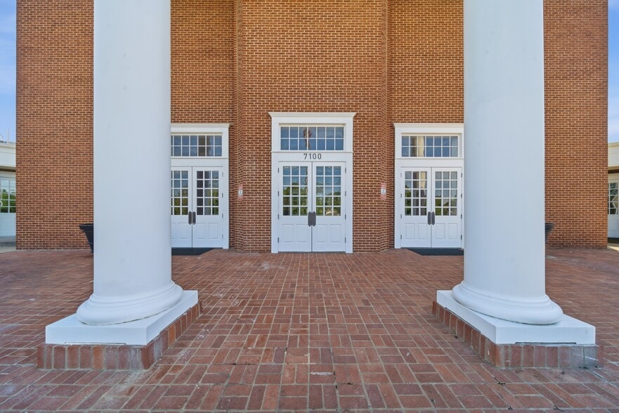 More Photos Of 7100 E 31st St, Tulsa Religious Facility For Sale