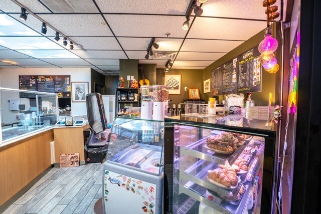 More Photos Of 7000 E Kennedy Blvd, Guttenberg Apartments For Sale