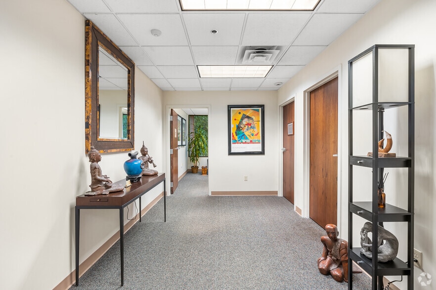 More Photos Of 609 W Johnson Ave, Cheshire Medical For Lease