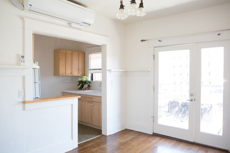 More Photos Of , South Pasadena General Retail For Sale