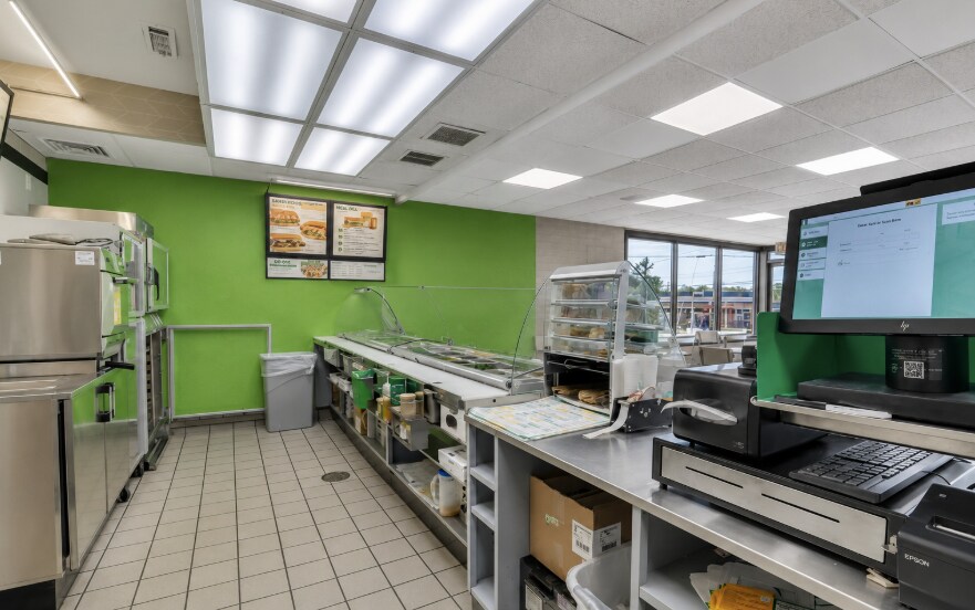 More Photos Of 942 Washington St, Middletown Fast Food For Sale
