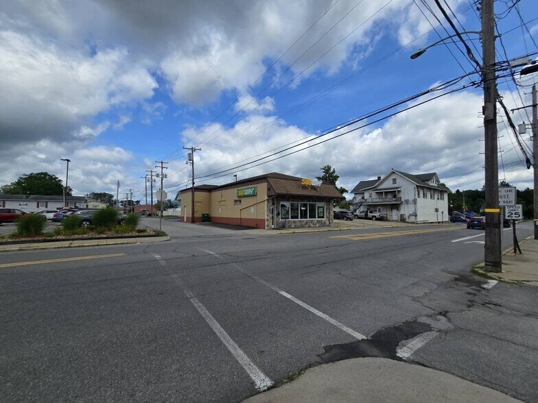 More Photos Of 36 S 8th Ave, Clarion Fast Food For Sale