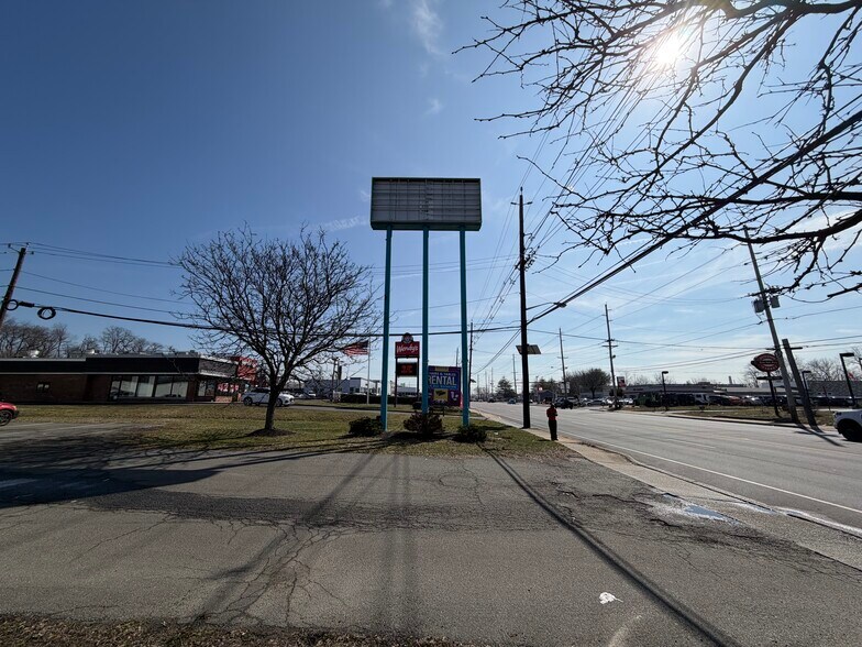 More Photos Of 1734 N Olden Avenue, Ewing Freestanding For Lease