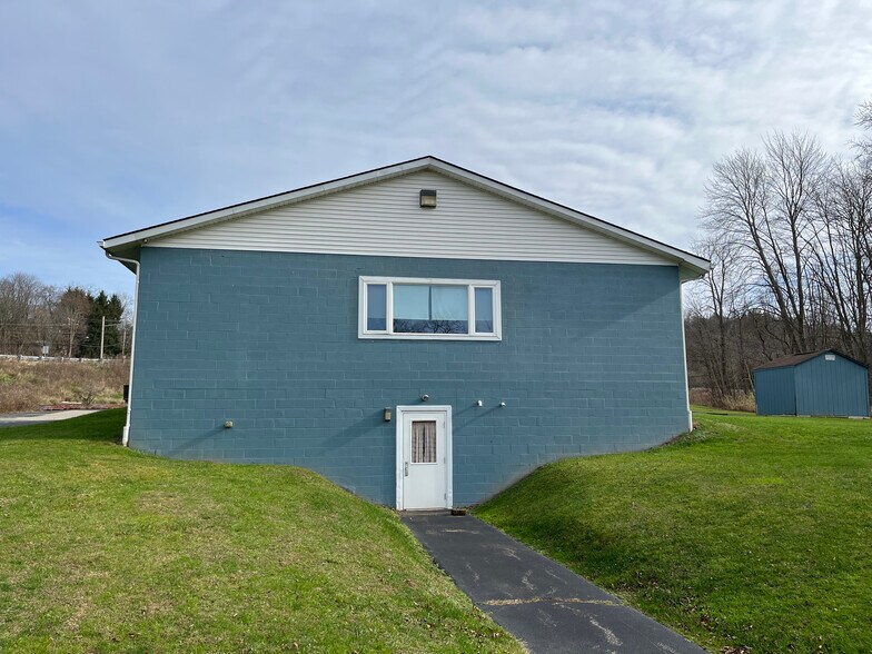 More Photos Of 1780 Maple Dr, Hermitage Daycare Center For Lease