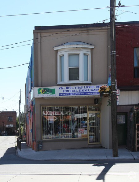 Primary Photo Of 1473 Dundas St W, Toronto Storefront Retail Residential For Sale