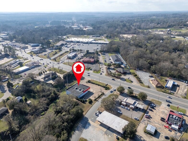 More Photos Of 1205 S Eufaula Ave, Eufaula Freestanding For Sale