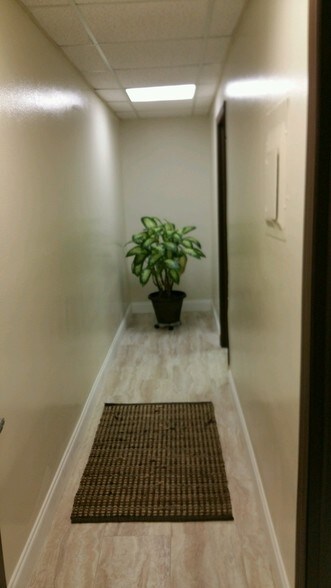 More Photos Of 8080 W Flagler St, Miami Office For Lease