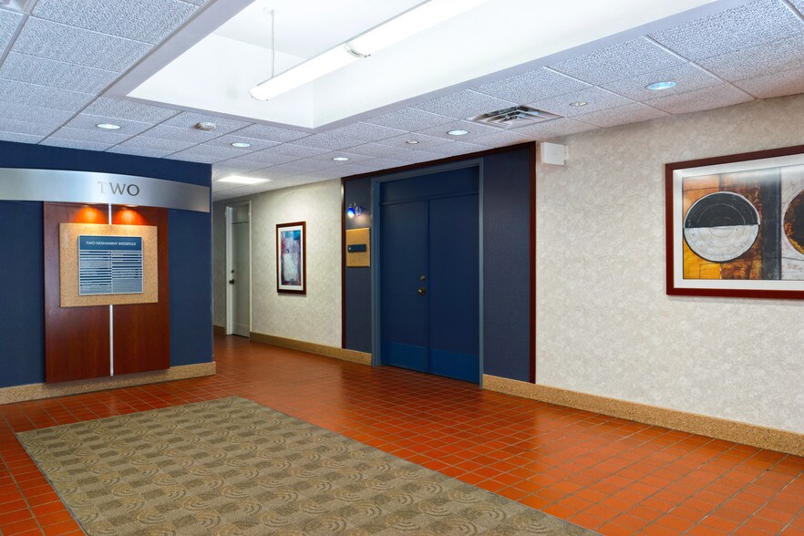 More Photos Of 2 Neshaminy Interplex, Trevose Office For Lease