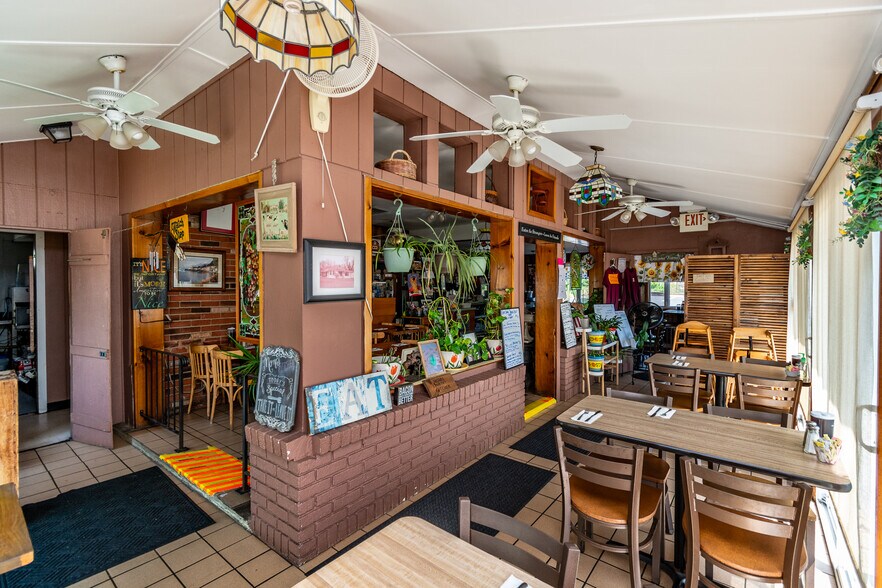 More Photos Of 36 John Ringo Rd, Ringoes Restaurant For Sale