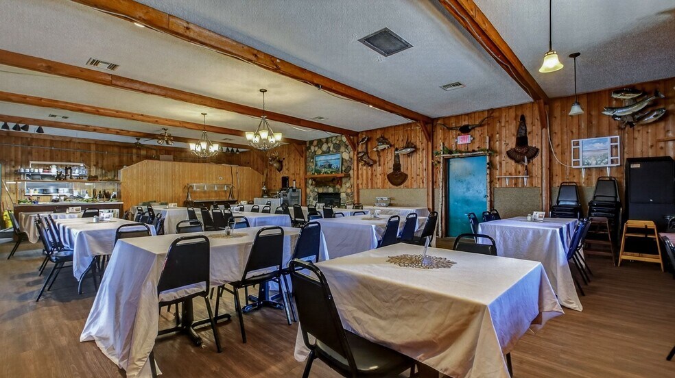More Photos Of 16061 296th St, Cornell General Retail For Sale