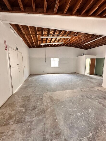 More Photos Of 1510 Newport Blvd, Costa Mesa Freestanding For Lease