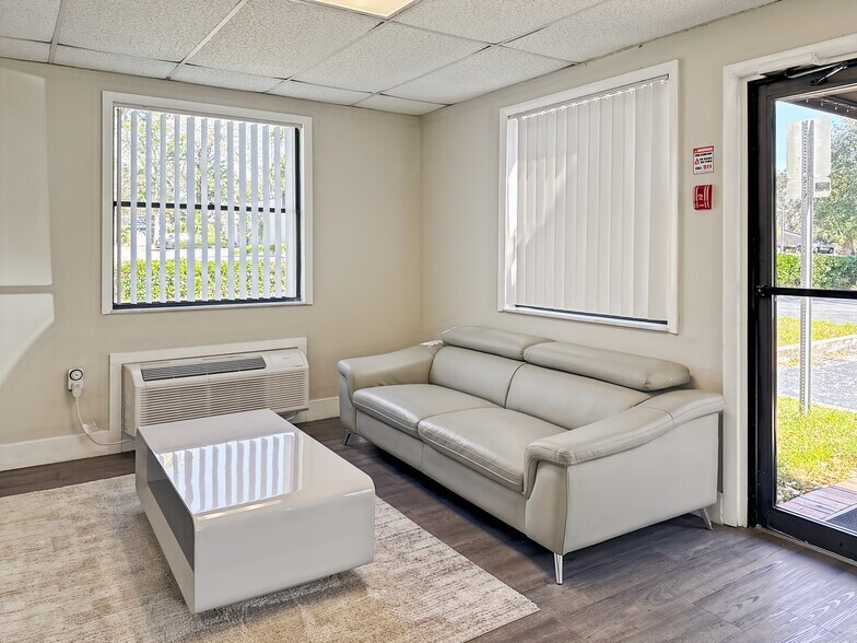 More Photos Of 452 Osceola St, Altamonte Springs Coworking Space