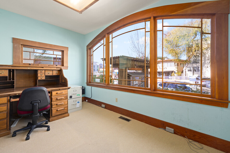 More Photos Of 1714 Solano Ave, Berkeley Office For Lease