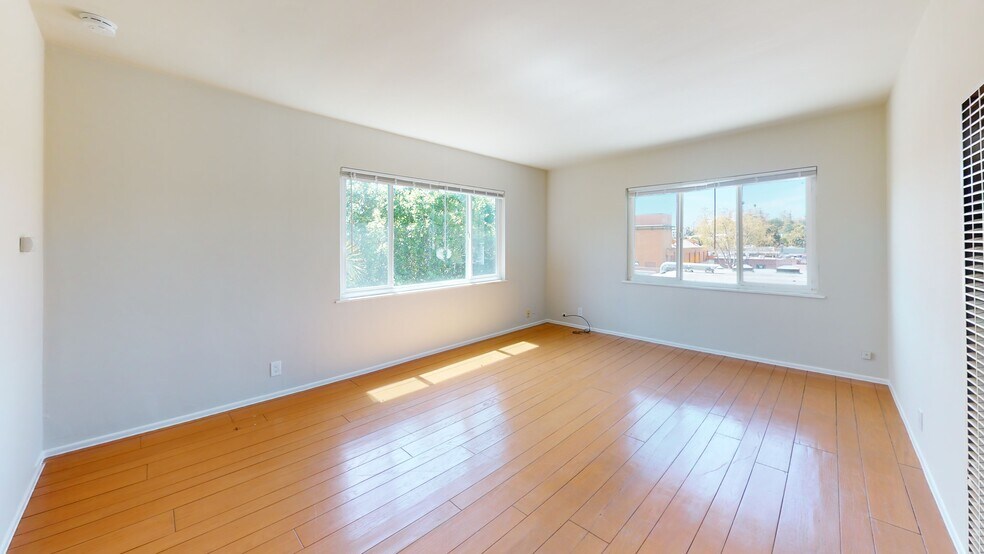 More Photos Of 3464 Champion St, Oakland Apartments For Sale