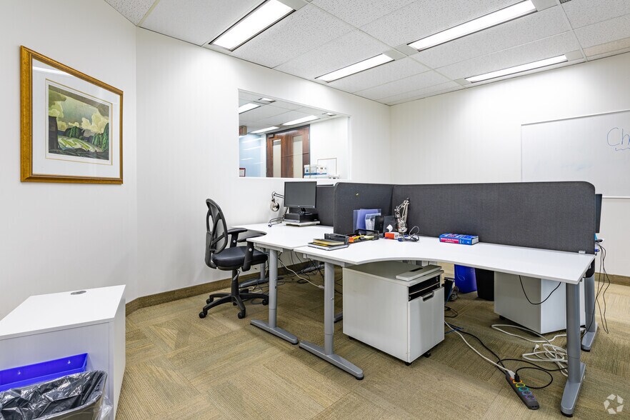 More Photos Of 2 Bloor St W, Toronto Office For Lease