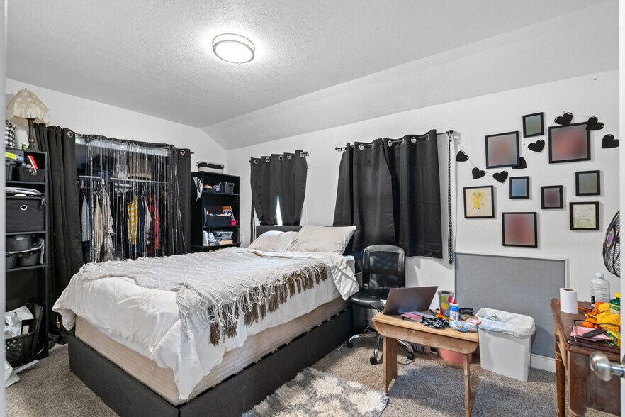 More Photos Of 105 Arcade, Lexington Apartments For Sale