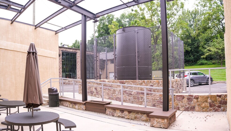 More Photos Of 19 W College Ave, Yardley Unknown For Lease