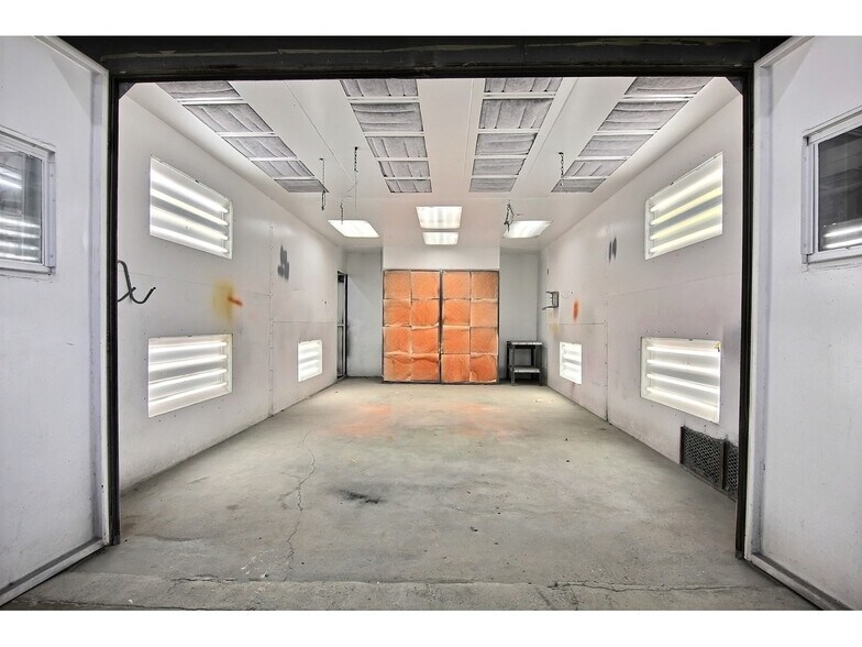 More Photos Of 19560 Burnham Ave, Lynwood Auto Repair For Sale