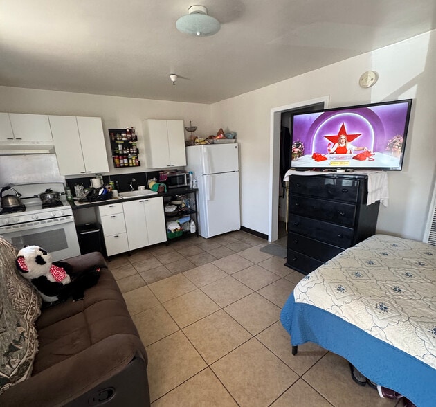 More Photos Of 5022 W Washington Blvd, Los Angeles Apartments For Sale