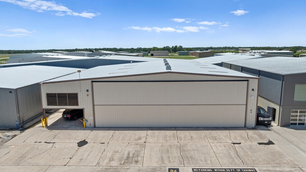 Primary Photo Of 18000 Groschke Rd, Houston Airplane Hangar For Lease