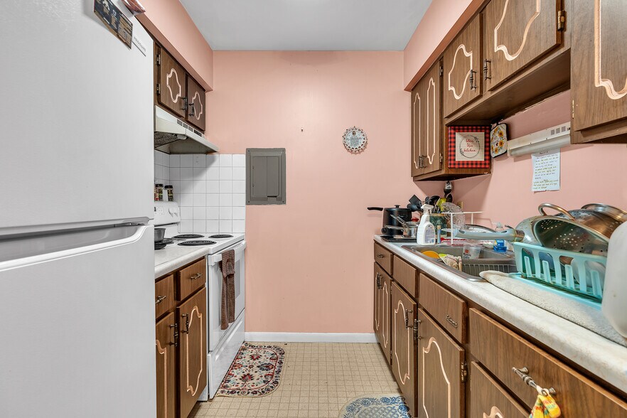 More Photos Of 100 E Market St, Piper City Apartments For Sale