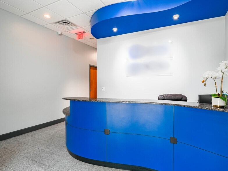 More Photos Of 7350 Futures Dr, Orlando Office For Sale