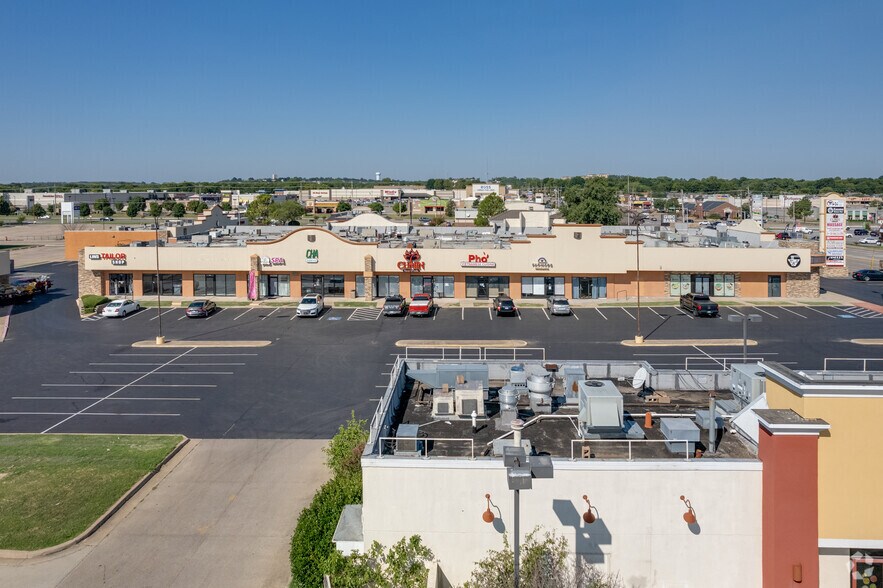 More Photos Of 8202-8278 E 71st St, Tulsa Unknown For Lease