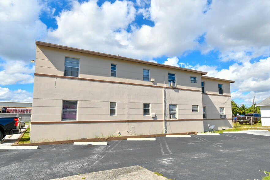 More Photos Of 535-537 18th St, West Palm Beach, West Palm Beach Apartments For Sale