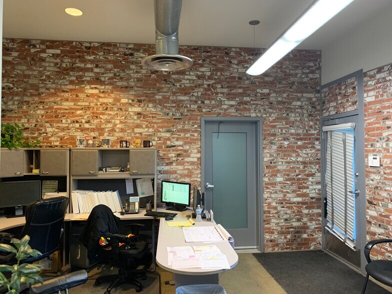 More Photos Of 1136-1148 W Fremont St, Stockton Office For Sale