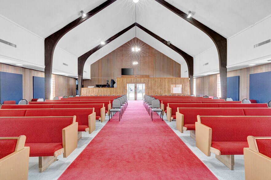 More Photos Of 11503 Martin Luther King Blvd, Houston Religious Facility For Sale
