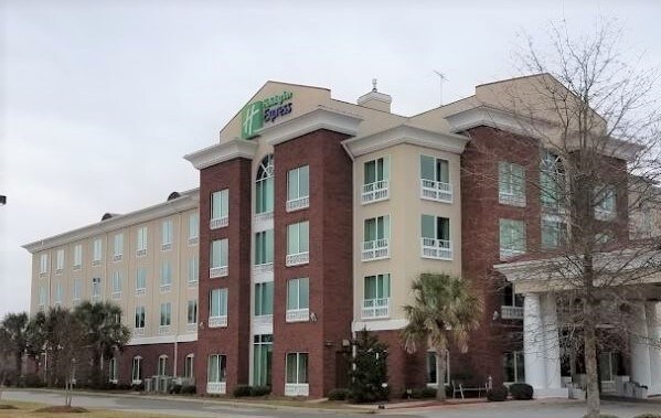 Primary Photo Of 121 Truman Ave, Newberry Hotel For Sale