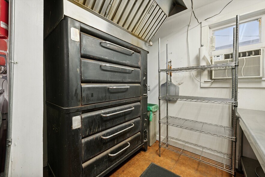 More Photos Of 328 N Main St, Morrice Fast Food For Sale