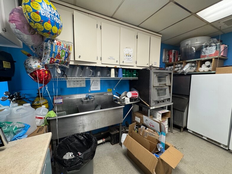 More Photos Of 2400 Sheridan Dr, Tonawanda Amusement Park For Sale
