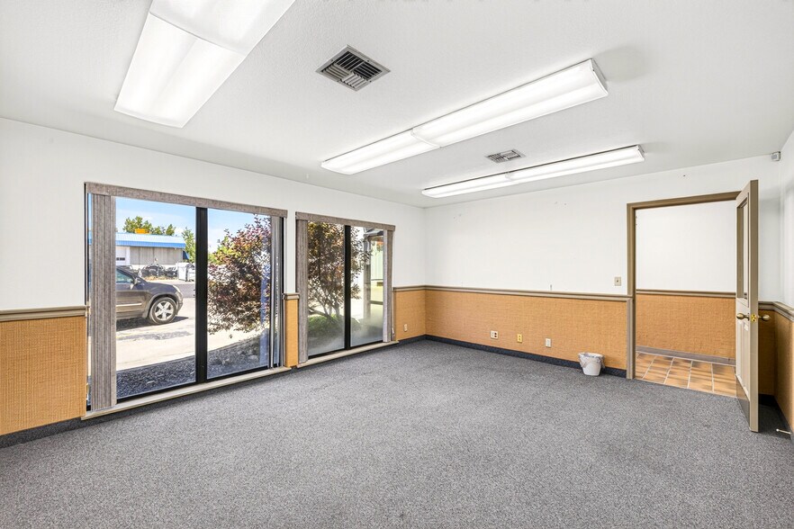 More Photos Of 3716 E Idaho St, Elko Office Residential For Lease