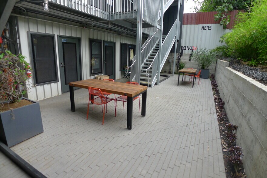 More Photos Of 644 40th St, Oakland Office For Lease