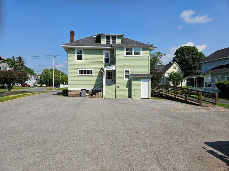 More Photos Of 1104 Washington St, Watertown Office For Sale