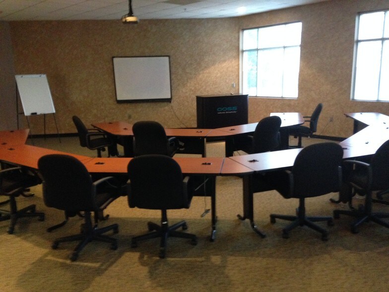 More Photos Of 9820 Northcross Center Ct, Huntersville Office For Lease