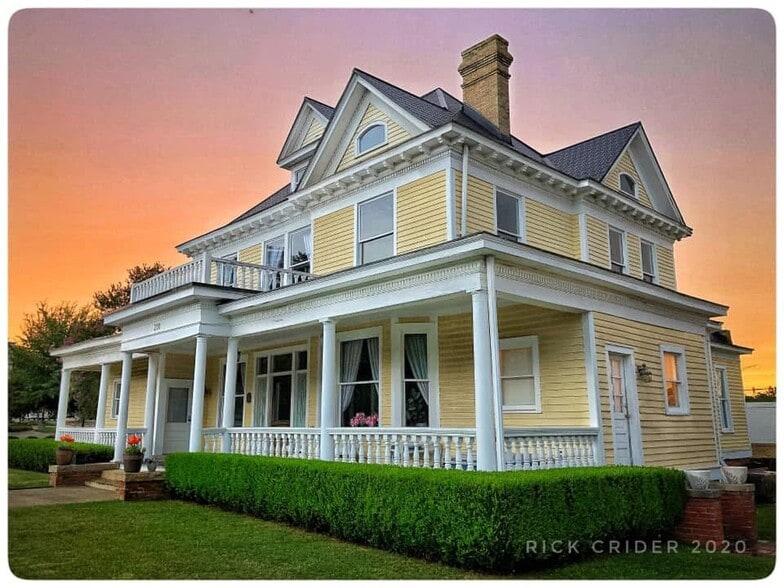 Primary Photo Of 301 E Windsor St, Monroe Office Residential For Sale