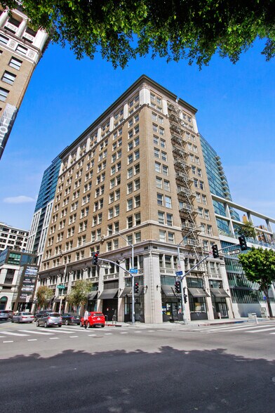 More Photos Of 755 S Spring St, Los Angeles Apartments For Lease