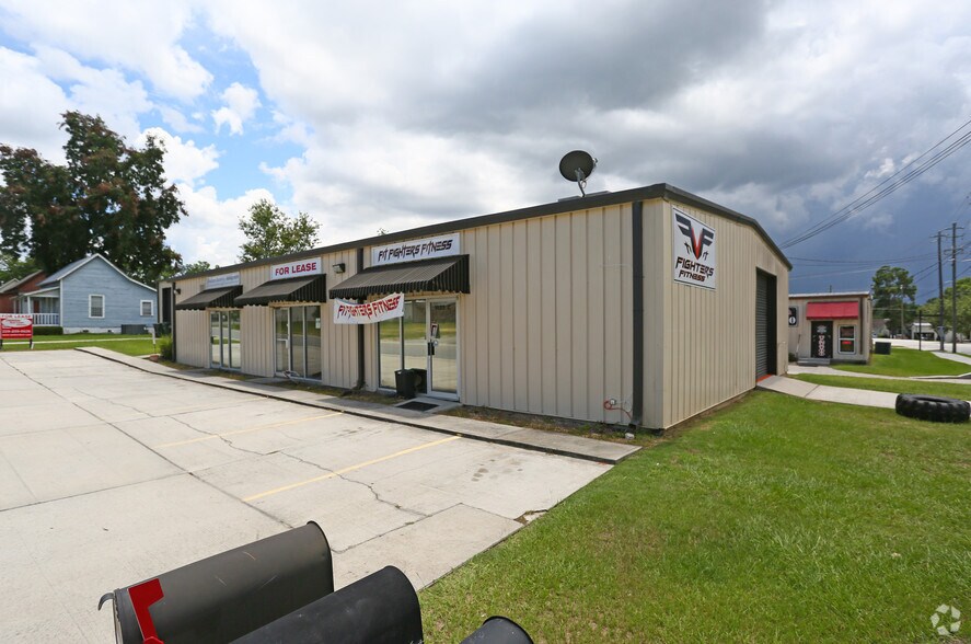 More Photos Of 1825 Plum St, Valdosta Office For Lease