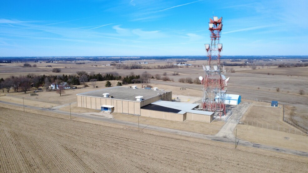 More Photos Of 2869 N 3501st Rd, Seneca Manufacturing For Sale