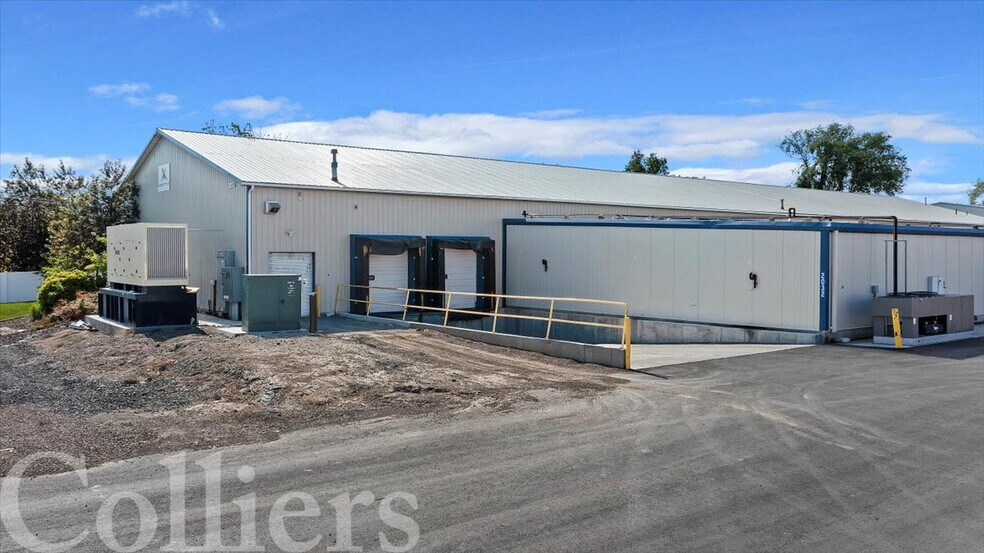 More Photos Of 2032 Highland Ave E, Twin Falls Warehouse For Lease